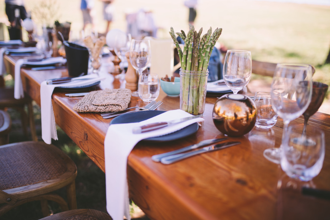 How Do You Keep Food Cold for a Wedding Reception? – Elite Tents and Events